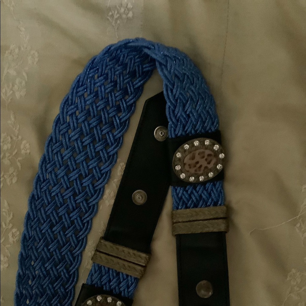 👑HOST PICK👑VINTAGE UNIQUE DIOR BELT. - Picture 2 of 8